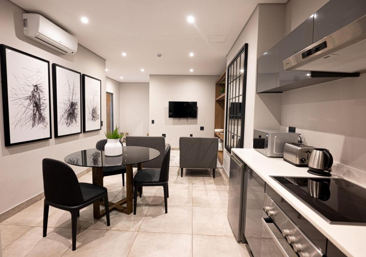 The Catalyst Apartment Hotel By Newmark Johannesburg Buitenkant foto